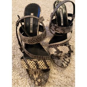 Manolo Blahnik snake leather highheels Size 39